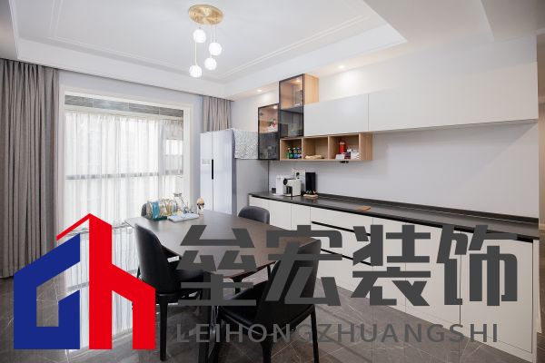 白色、木色與黑色演繹同一空間下的不同格調(diào)！