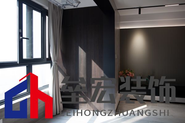 142㎡現(xiàn)代簡(jiǎn)約丨 黑白格調(diào)下的溫柔空間！