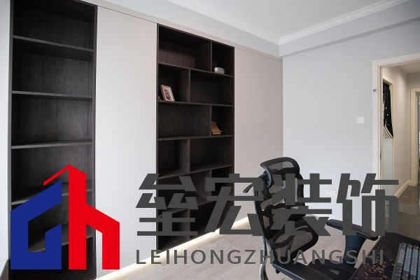 白色、木色與黑色演繹同一空間下的不同格調(diào)！