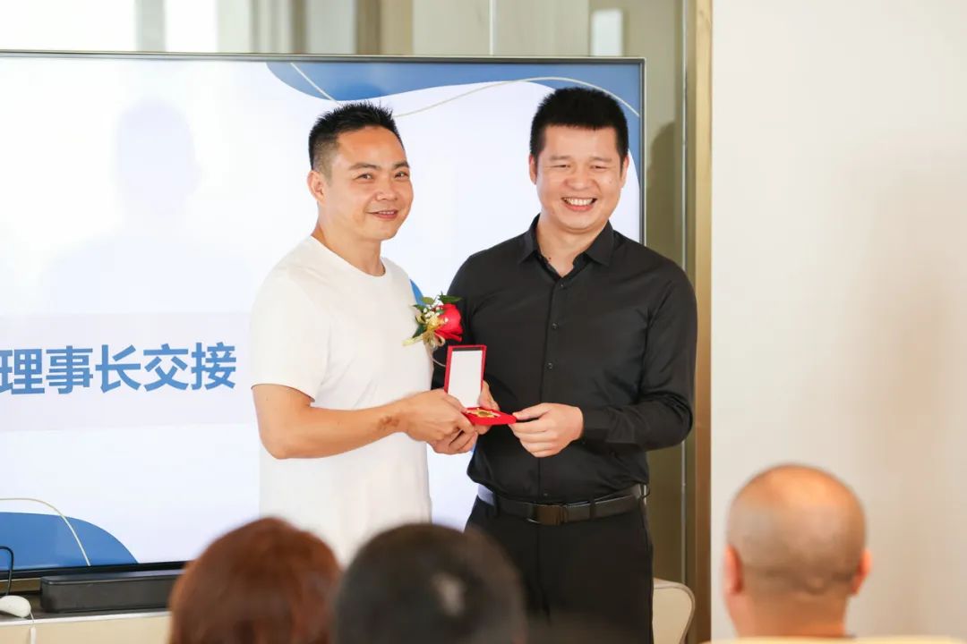 廈門市裝飾協(xié)會(huì)_廈門建筑裝飾協(xié)會(huì)會(huì)長(zhǎng)_廈門建筑裝飾協(xié)會(huì)