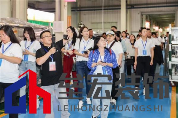 新質(zhì)生產(chǎn)力 “碳”領未來——全國百家媒體走進四季沐歌空氣能熱泵超級工廠活動成功舉行