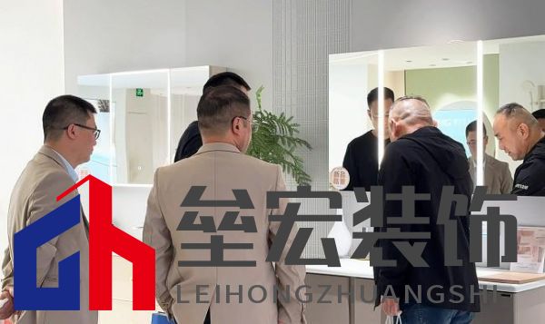 十大衛(wèi)浴品牌-鷹衛(wèi)?。簞諏崉?chuàng)新，共謀發(fā)展，全力開啟2025新征程！