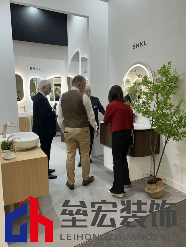 詮釋法蘭克福展，以東方美學(xué)演繹“品牌出?！毙路妒?></p><p>此次亮相法蘭克福展會，心海伽藍(lán)以衛(wèi)浴為載體，將東方美學(xué)與生活哲學(xué)轉(zhuǎn)化為可感知的設(shè)計(jì)語言，同時標(biāo)志著心海伽藍(lán)深度踐行出海戰(zhàn)略布局。未來，心海伽藍(lán)將繼續(xù)以全球化的姿態(tài)，不斷深耕產(chǎn)品、技術(shù)與設(shè)計(jì)，在世界衛(wèi)浴版圖上書寫中國品牌的星辰大海。</p><div   id=